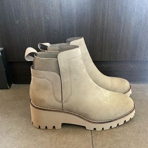 Tan waterproof suede lug sole Blondo booties
